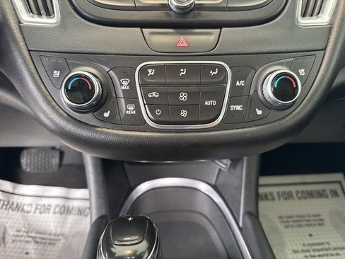 Used 2020 Chevrolet Malibu Premier image 14