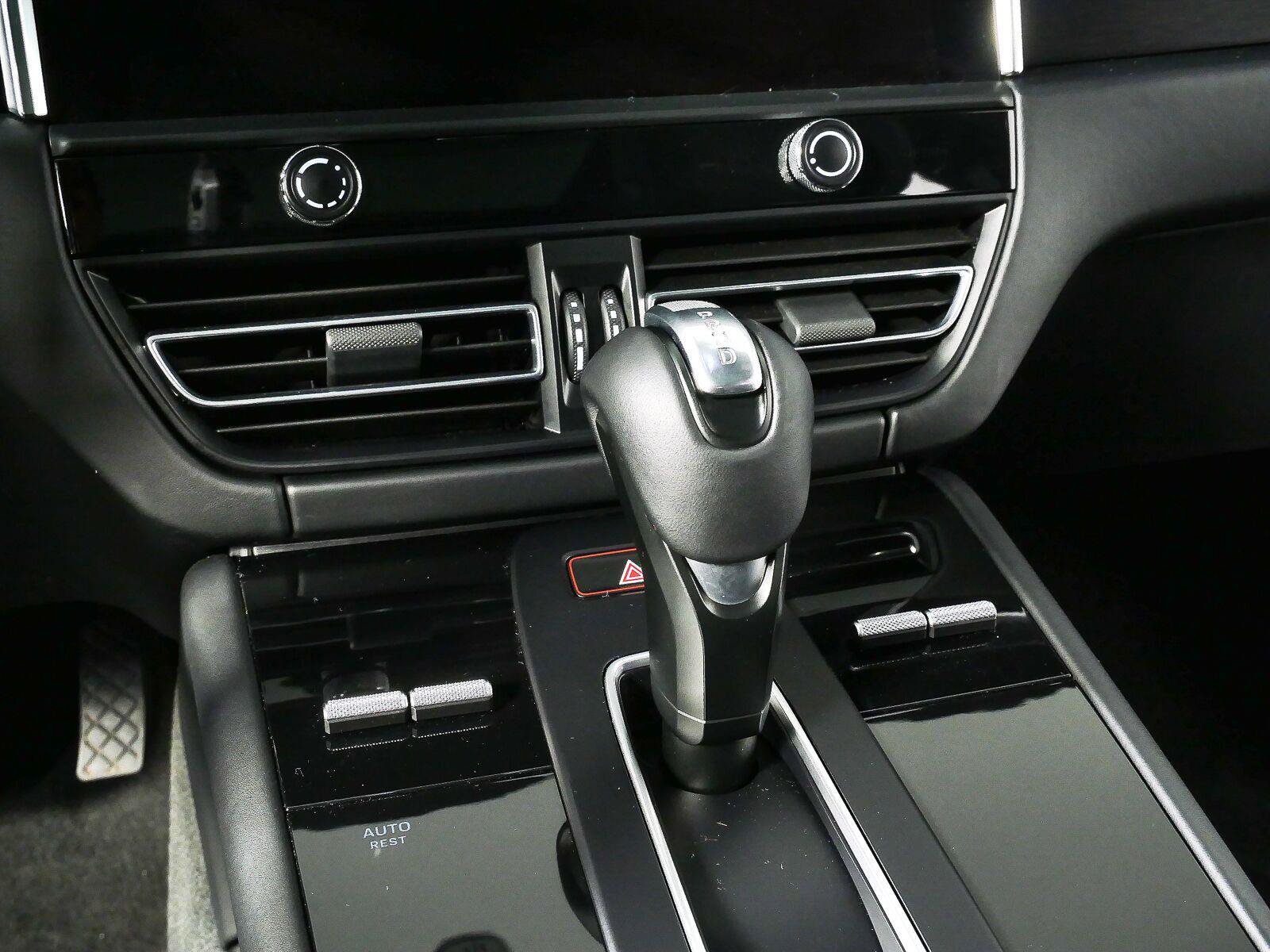 Certified 2023 Porsche Macan GTS AWD/4WD image 17