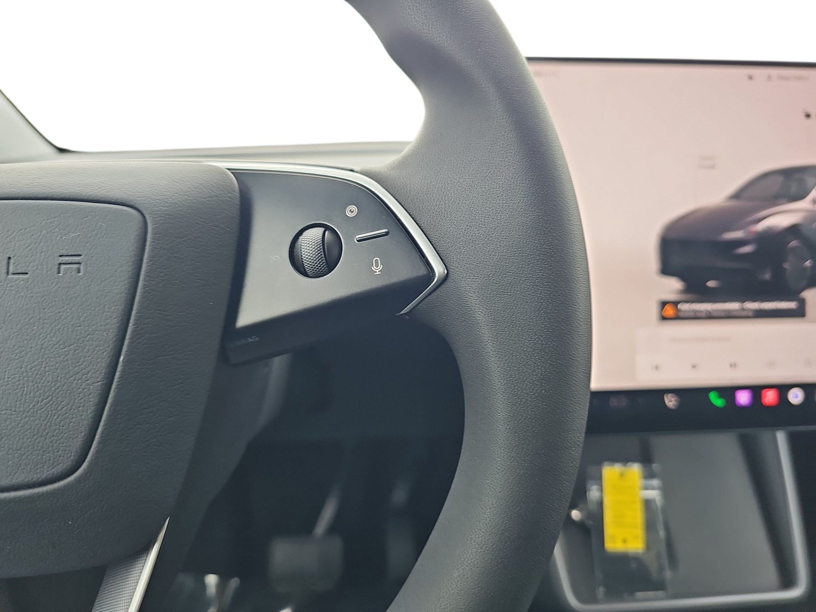 Used 2026 Tesla Model Y 2WD image 15
