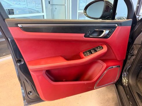 Used 2023 Porsche Macan GTS image 14