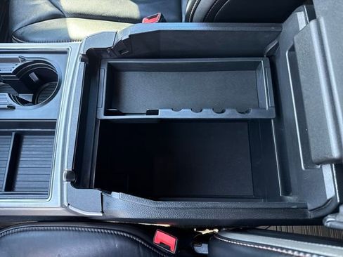 Used 2021 Ford F450 Platinum w/ FX4 Off-Road Package image 28