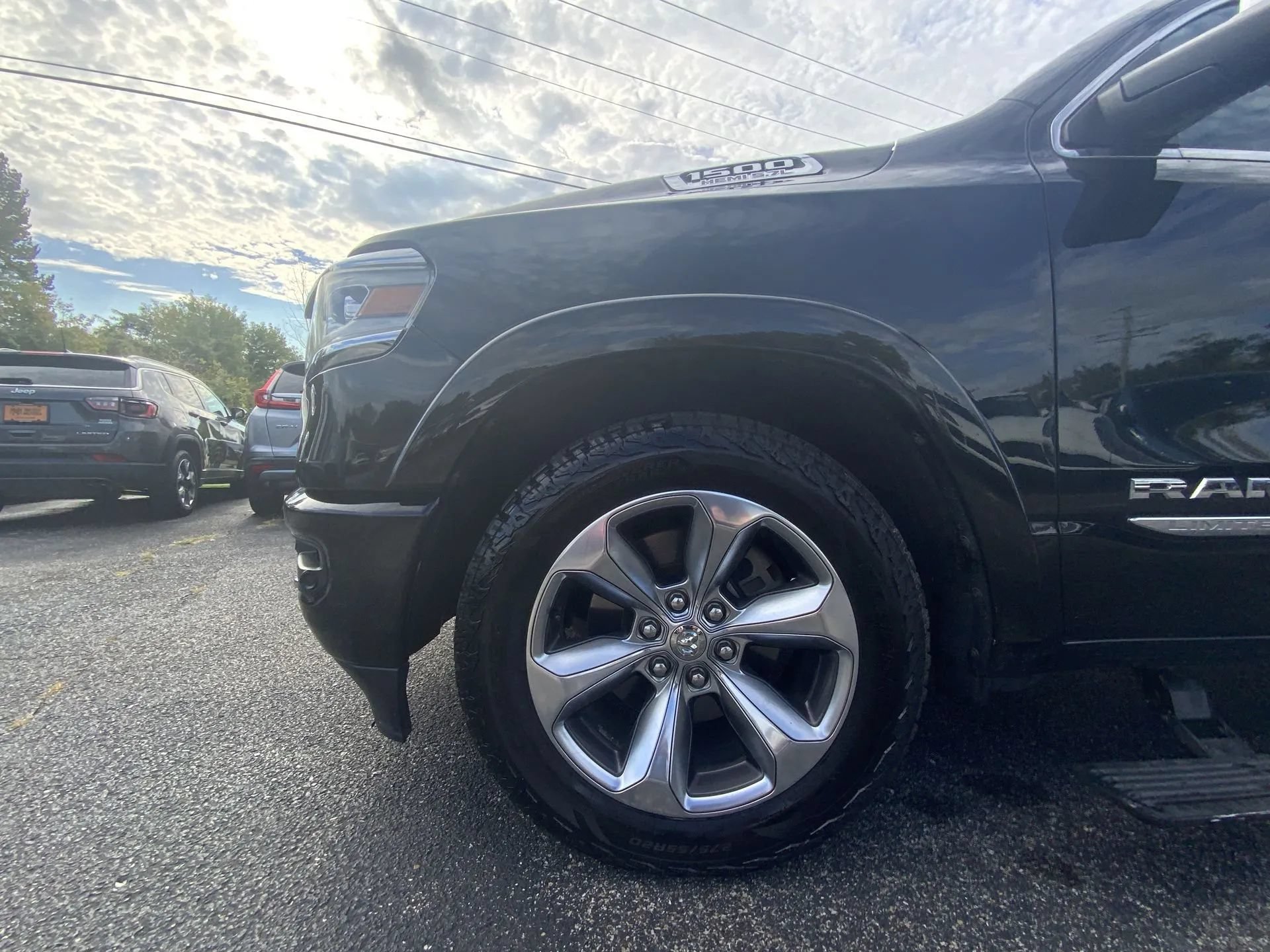 Used 2019 RAM 1500 Limited AWD/4WD image 18