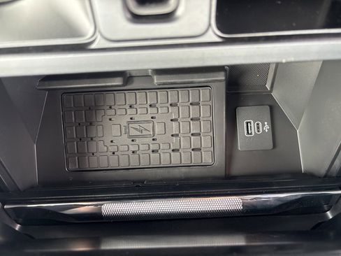 Used 2022 Ford Explorer Limited w/ Equipment Group 301A image 23