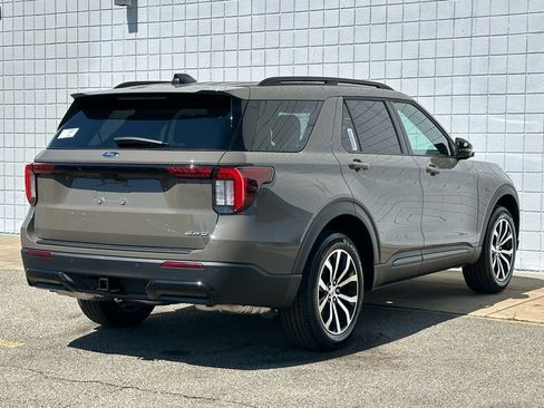 New 2026 Ford Explorer ST-Line AWD/4WD image 32
