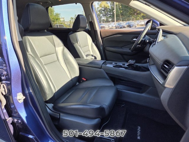Used 2023 Nissan Rogue SV w/ SV Premium B Package FWD image 15