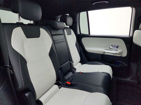 Certified 2023 Mercedes-Benz GLB 250 w/ AMG Line image 27