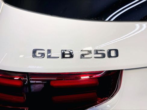 New 2026 Mercedes-Benz GLB 250 4MATIC image 6