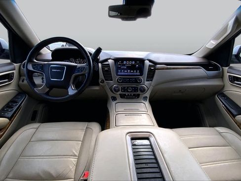 Used 2017 GMC Yukon Denali RWD image 15