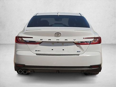 Used 2025 Toyota Camry SE FWD image 7