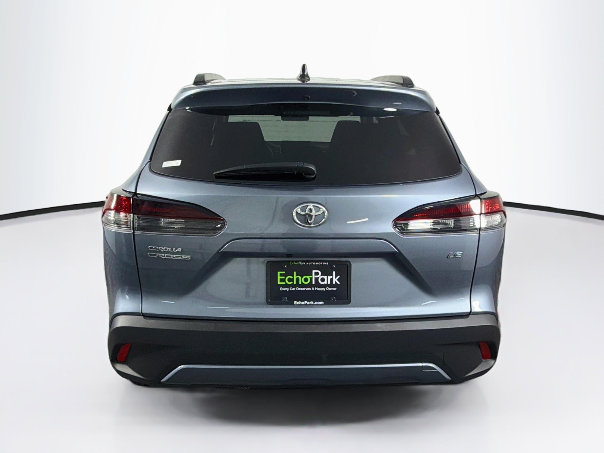 Used 2026 Toyota Corolla Cross LE FWD image 7