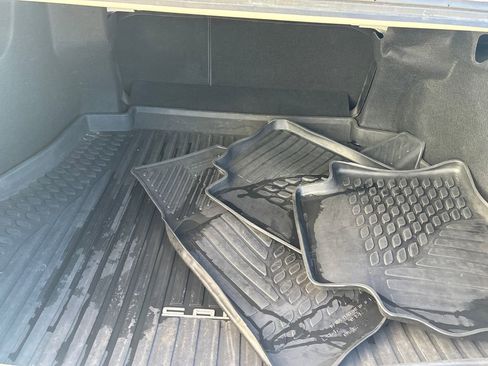 Used 2020 Toyota Camry SE image 29