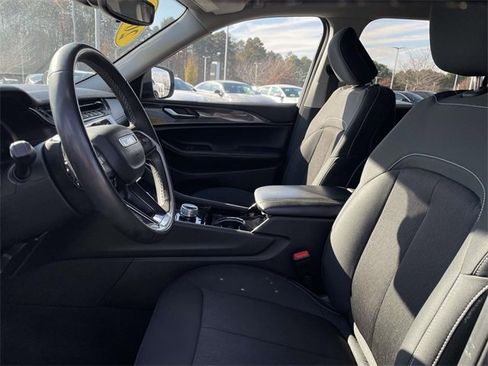 Used 2022 Jeep Grand Cherokee L Laredo w/ Luxury Tech Group I image 29