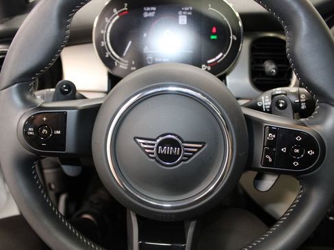 Used 2024 MINI Cooper S image 31
