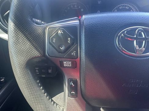 Used 2018 Toyota Tacoma TRD Off-Road AWD/4WD image 20