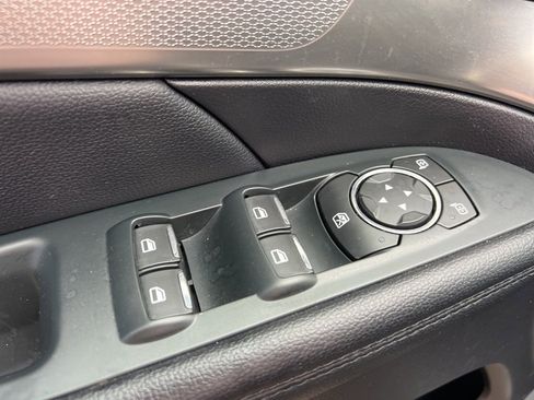 Certified 2019 Ford Explorer XLT image 25