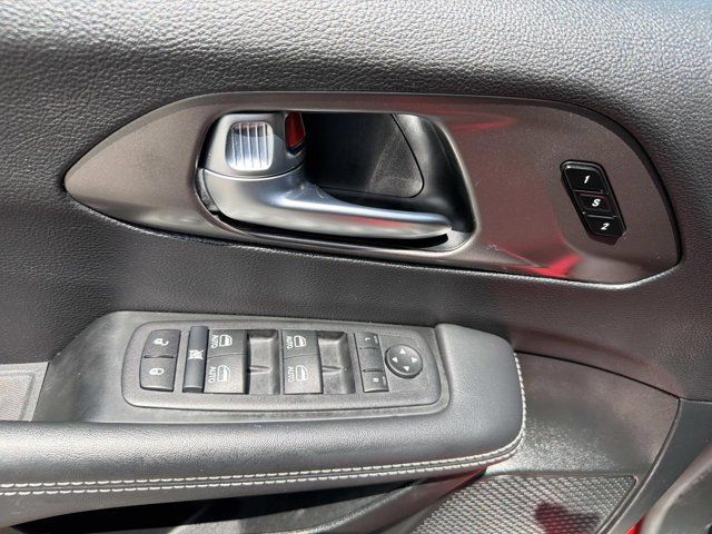 Used 2025 Chrysler Pacifica Select FWD image 8