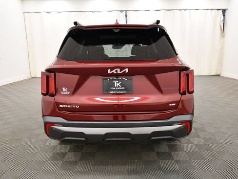 Certified 2024 Kia Sorento SX Prestige w/ Olive Brown Leather Package AWD/4WD image 6