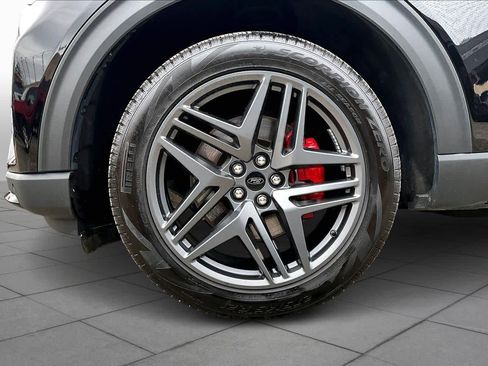 Used 2025 Ford Explorer ST-Line w/ Premium Package image 10