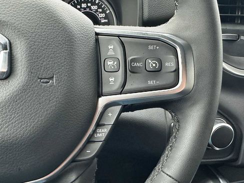 Used 2025 RAM 1500 Big Horn image 33