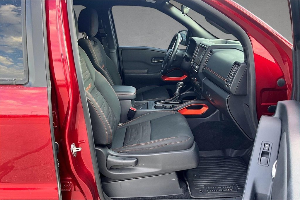 Used 2022 Nissan Frontier PRO-4X AWD/4WD image 5