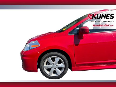 Used 2012 Nissan Versa Hatchback FWD image 12