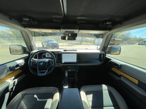 Used 2022 Ford Bronco Wildtrak image 14