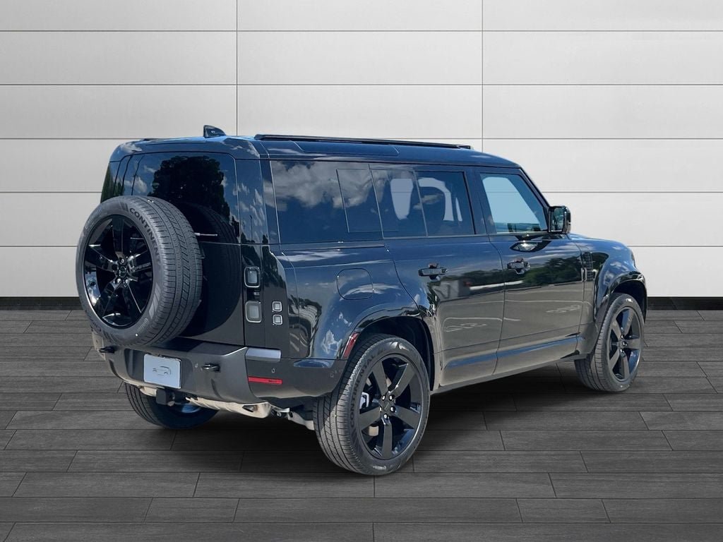 New 2026 Land Rover Defender 110 X-Dynamic SE AWD/4WD image 5