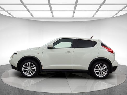 Used 2011 Nissan Juke SV AWD/4WD image 4