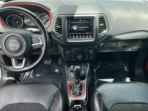 Used 2020 Jeep Compass Trailhawk AWD/4WD image 26