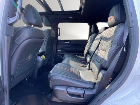 Certified 2025 Nissan Armada PRO-4X w/ Pro-4X Premium Package AWD/4WD image 12