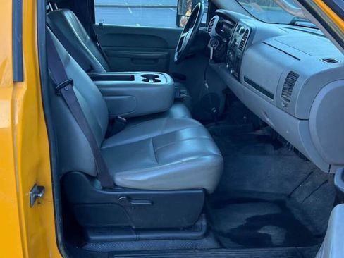 Used 2010 Chevrolet Silverado 3500 W/T w/ Snow Plow Prep Package image 12