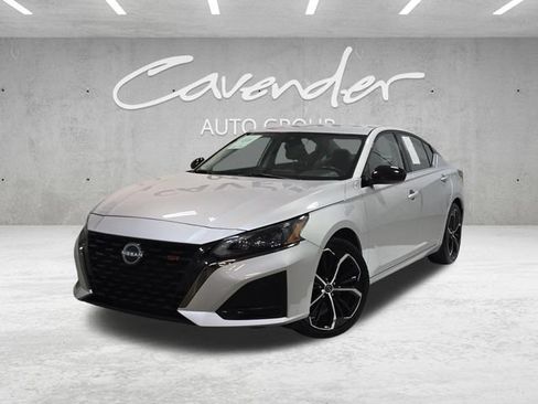 Used 2024 Nissan Altima 2.5 SR FWD image 1