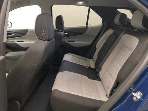 Used 2022 Chevrolet Equinox LS w/ LS Convenience Package image 18