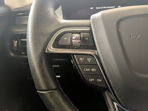 Certified 2022 Lincoln Nautilus AWD w/ Premium Package image 14