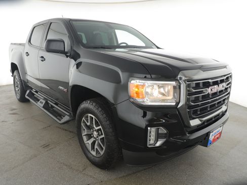 Used 2022 GMC Canyon AT4 w/ Trailering Package image 3