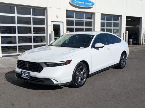 Used 2023 Honda Accord EX image 10