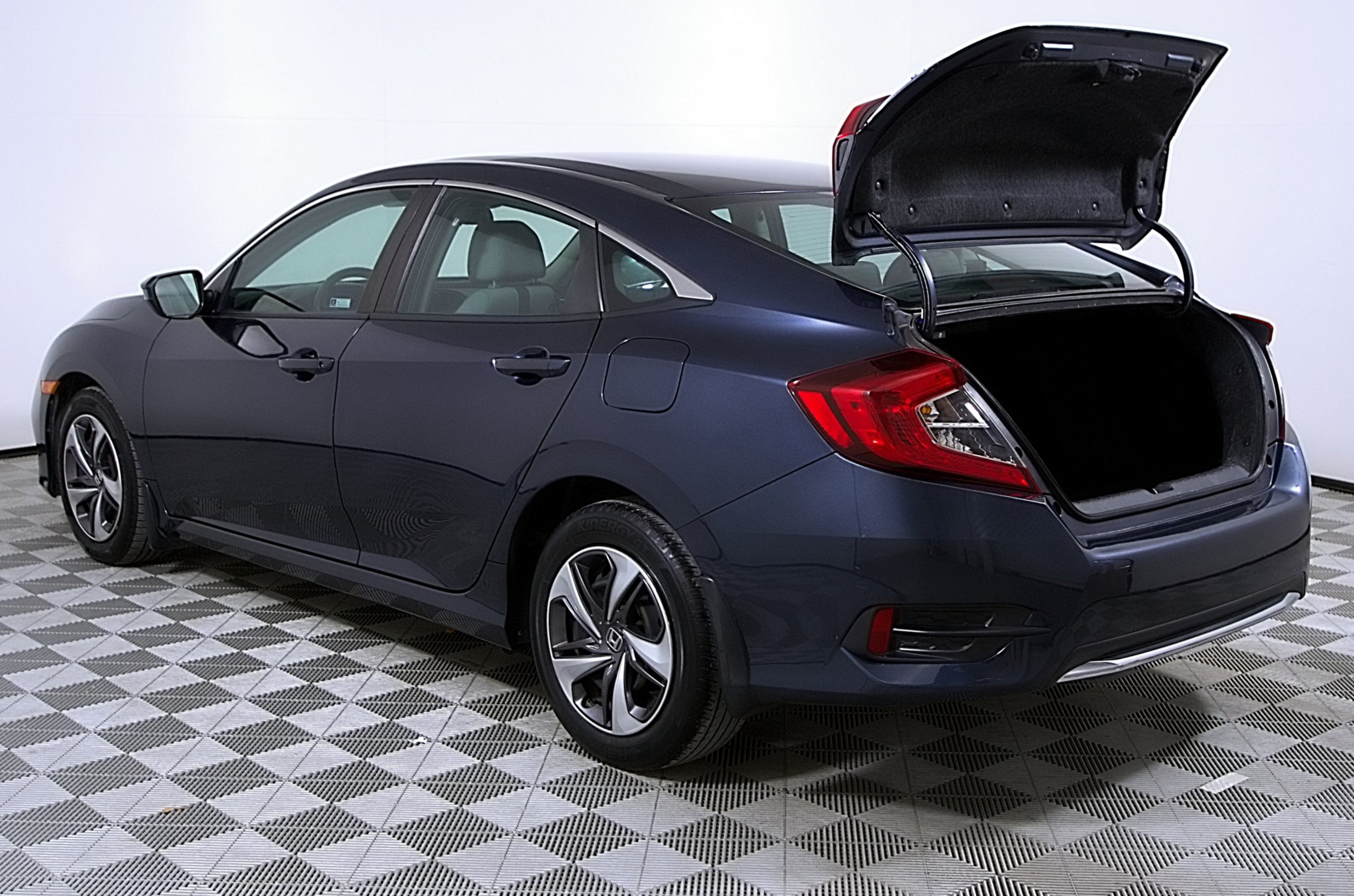 Used 2021 Honda Civic LX image 9