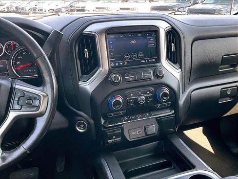 Used 2021 Chevrolet Silverado 2500 LT w/ Convenience Package image 17