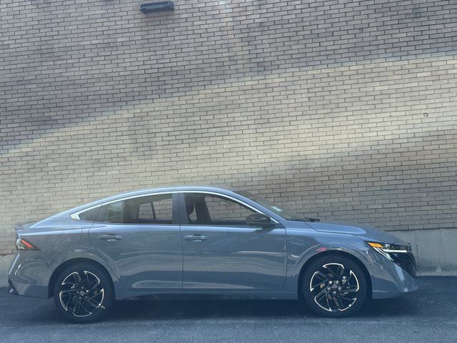 New 2026 Nissan Sentra SR w/ Floor Mat Package FWD image 15