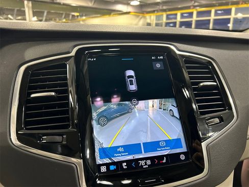Certified 2023 Volvo XC90 B5 Plus w/ Protection Package Premier image 17