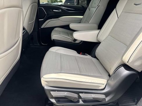Used 2024 Cadillac Escalade ESV Sport w/ Touring Package AWD/4WD image 16