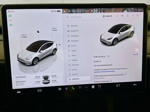 Used 2023 Tesla Model Y Long Range AWD/4WD image 17