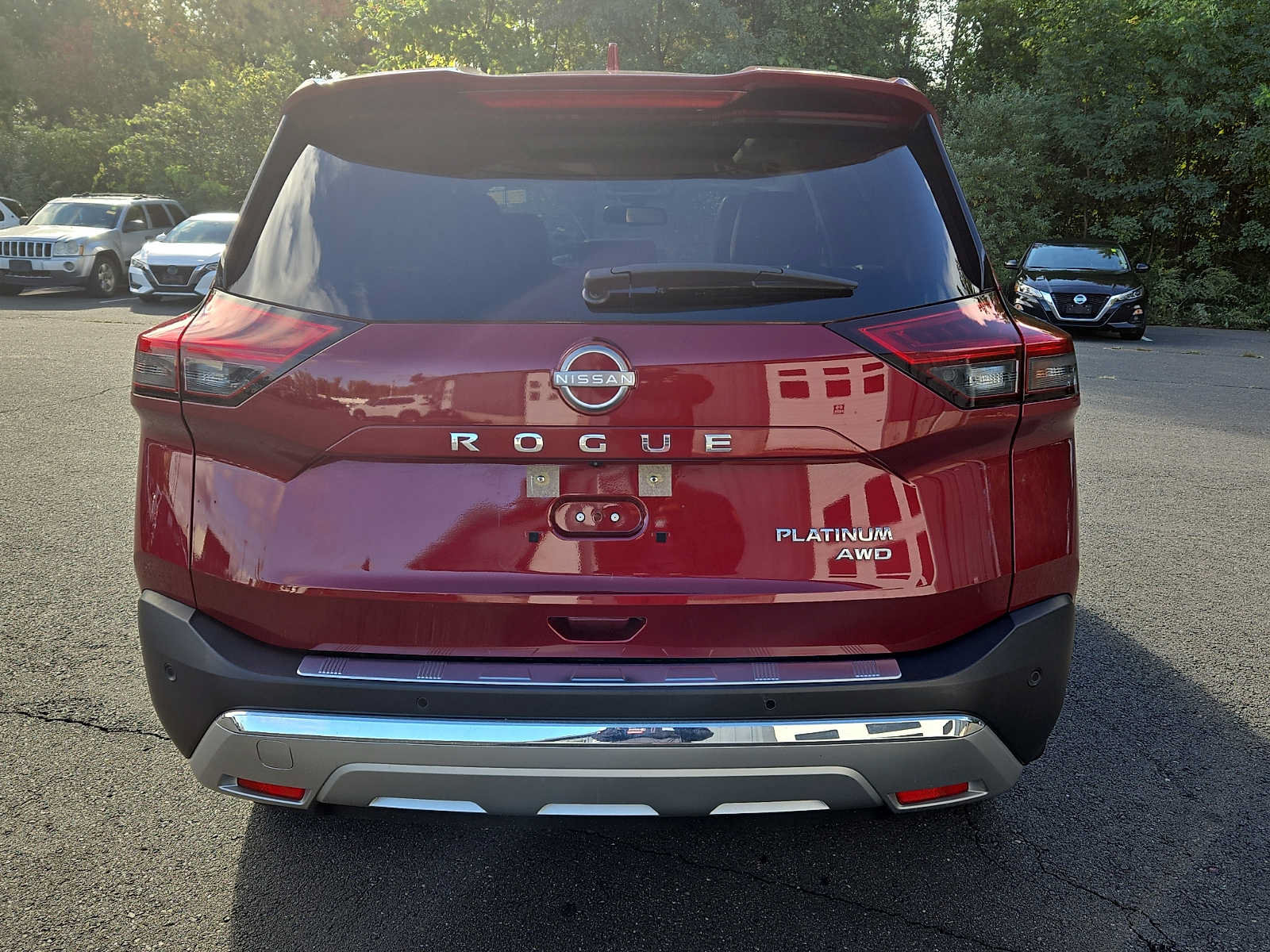 Used 2022 Nissan Rogue Platinum w/ Head-Up Display Package AWD/4WD image 5