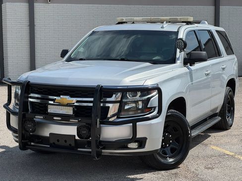 Used 2019 Chevrolet Tahoe 2WD w/ Remote Keyless Entry Package image 2