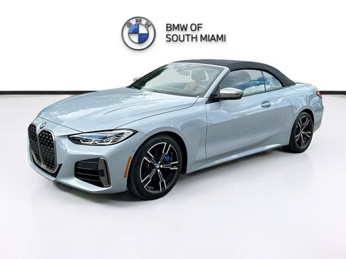 Used 2024 BMW M440i Convertible image 3
