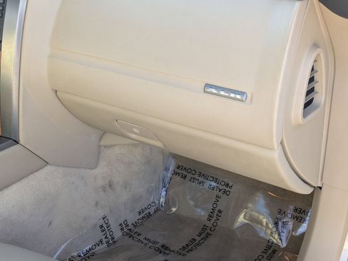 Used 2007 Cadillac XLR Base image 23