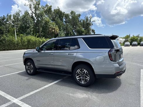 Used 2026 Chevrolet Tahoe Z71 w/ Comfort Package AWD/4WD image 4