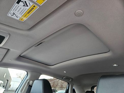 Used 2024 Honda HR-V EX-L image 18