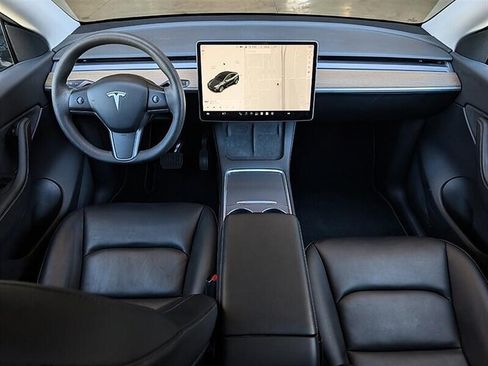 Used 2021 Tesla Model Y Long Range AWD/4WD image 3