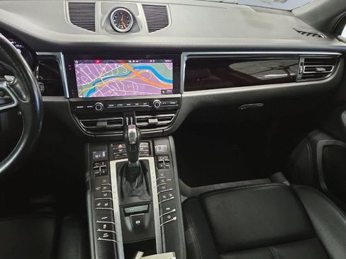 Used 2021 Porsche Macan S image 8